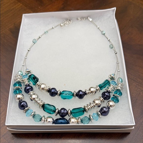 unbranded Jewelry - Chic Silver and Teal Beaded Necklace